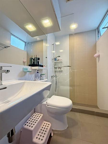 FREEHOLD Duplex 3BR at Eunos / Kembangan, Kampong Eunos, Eunos / Geylang / Paya Lebar, 3 Bedrooms, 1,410 sqft, Condominium For Sale, by Nicole Lim, 500255867 - Master Bedroom Ensuite - PropertyGuru.com.sg