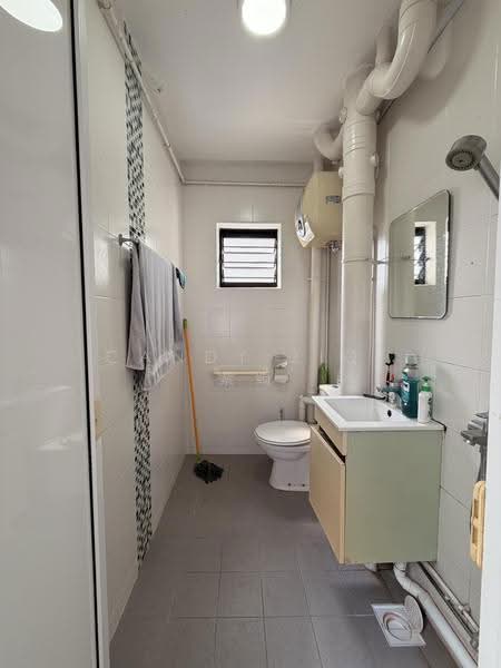 115 Pending Road, 115 Pending Road, Dairy Farm / Bukit Panjang / Choa Chu Kang, 2 Bedrooms, 785 sqft, HDB Flat For Sale, by Candy ZiQi 紫绮, 500255869 - Bathroom - PropertyGuru.com.sg