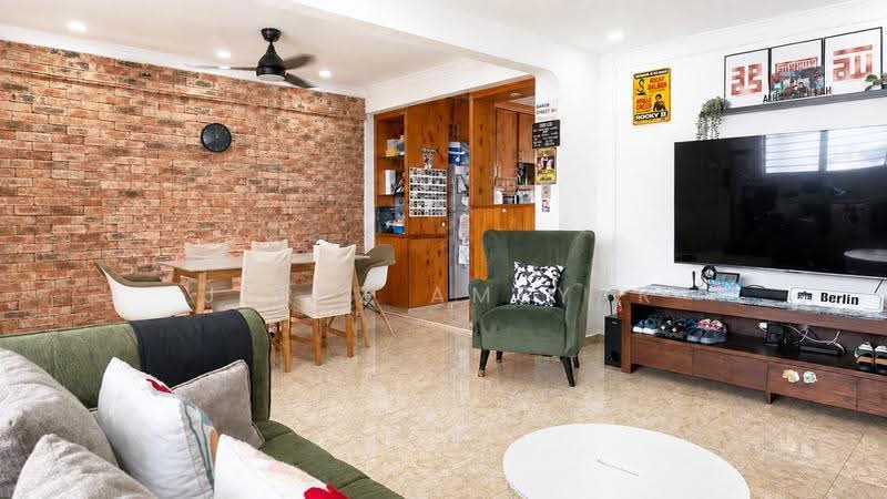 616 Hougang Avenue 8, 616 Hougang Avenue 8, Hougang / Punggol / Sengkang, 3 Bedrooms, 1,108 sqft, HDB Flat For Sale, by Jerez Amsyar, 500255871 - Living Room - PropertyGuru.com.sg