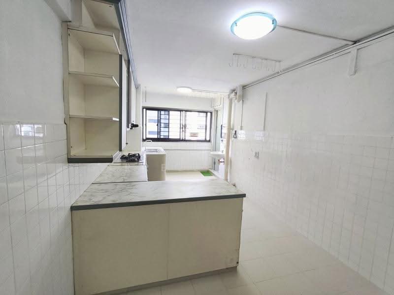 303 Clementi Avenue 4, 303 Clementi Avenue 4, Buona Vista / West Coast / Clementi New Town, 2 Bedrooms, 721 sqft, HDB Flat For Sale, by Darrell Wong, 500255881 - Kitchen - PropertyGuru.com.sg