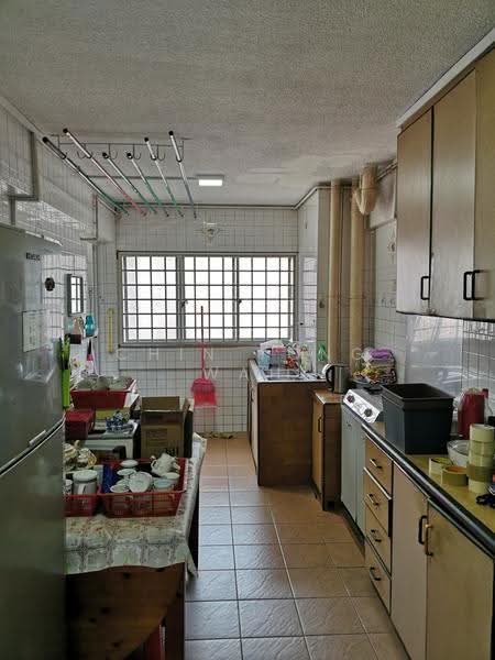 107 Potong Pasir Avenue 1, 107 Potong Pasir Avenue 1, Macpherson / Potong Pasir, 3 Bedrooms, 1,119 sqft, HDB Flat For Sale, by Chin Tong Wah, 500255884 - Spacious kitchen area - PropertyGuru.com.sg