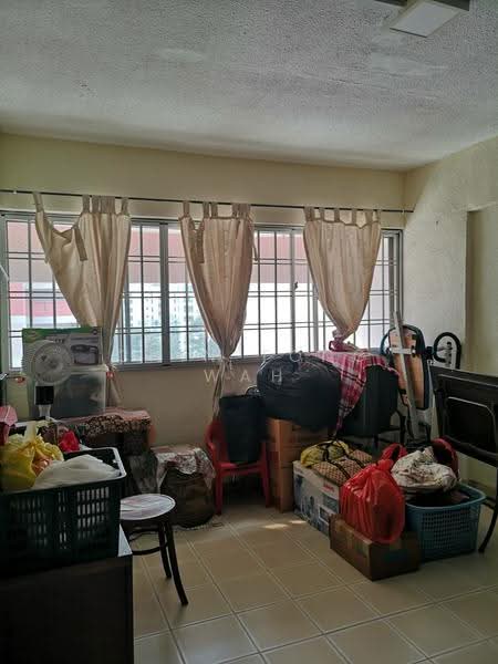 107 Potong Pasir Avenue 1, 107 Potong Pasir Avenue 1, Macpherson / Potong Pasir, 3 Bedrooms, 1,119 sqft, HDB Flat For Sale, by Chin Tong Wah, 500255884 - Huge living area - PropertyGuru.com.sg