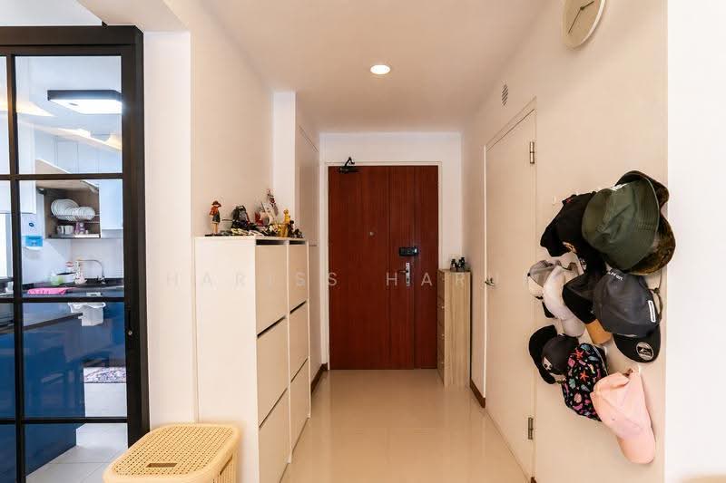 140A Corporation Drive, 140A Corporation Drive, Boon Lay / Jurong / Tuas, 3 Bedrooms, 1,001 sqft, HDB Flat For Sale, by Hariss Harun, 500255886 - Entrance - PropertyGuru.com.sg