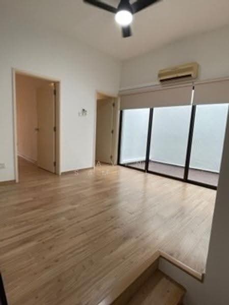 Villa Delle Rose, Taman Nakhoda, Tanglin / Holland / Bukit Timah, 3 Bedrooms, 3,270 sqft, Condominium For Sale, by Davin Samuel, 500255892 - PropertyGuru.com.sg