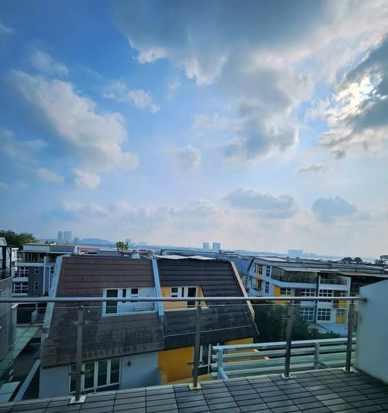 WAK HASSAN DRIVE SEMI DETACHED HOME, Wak Hassan Drive, Sembawang / Yishun, 5 Bedrooms, 5,732 sqft, Semi-Detached House For Sale, by William Wong, 500255912 - Roof Garden view - PropertyGuru.com.sg
