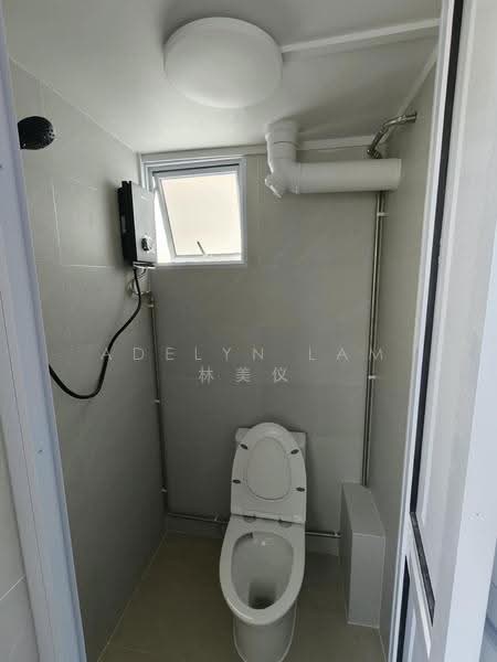 661 Buffalo Road, 661 Buffalo Road, Farrer Park / Serangoon Rd, Room Rental, 100 sqft, HDB Flat For Rent, by Adelyn Lam 林美仪, 500255914 - Bathroom - PropertyGuru.com.sg