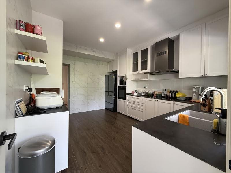 Hillview Corner Terrace. Move in immediately. Walking distance to, Hillview Way, Hillview crescent, Hillview, Dairy Farm / Bukit Panjang / Choa Chu Kang, 5 Bedrooms, 3,800 sqft, Corner Terrace For Sale, by Joyce Sim, 500255916 - PropertyGuru.com.sg