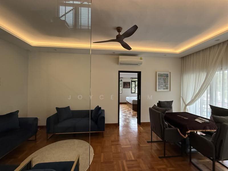 Hillview Corner Terrace. Move in immediately. Walking distance to, Hillview Way, Hillview crescent, Hillview, Dairy Farm / Bukit Panjang / Choa Chu Kang, 5 Bedrooms, 3,800 sqft, Corner Terrace For Sale, by Joyce Sim, 500255916 - Living Room - PropertyGuru.com.sg