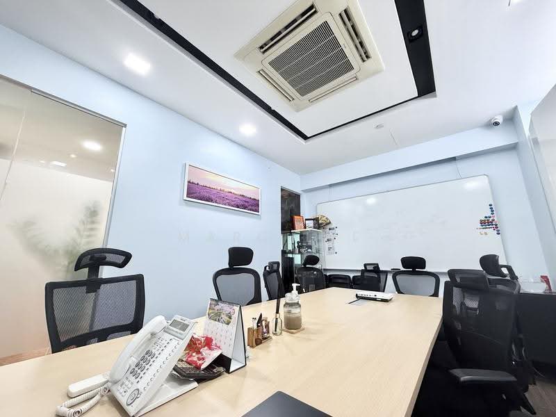 Beautifully Renovated Office Warehouse @ Macpherson, Upper Aljunied / Joo Seng / Kampong Ampat, Eunos / Geylang / Paya Lebar, 2,315 sqft, Light Industrial (B1) For Sale, by Marc Lee, 500255926 - Interior - CommercialGuru.com.sg