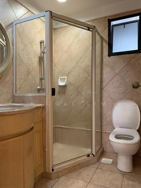 Heritage View, 6 Dover Rise, Buona Vista / West Coast / Clementi New Town, 3 Bedrooms, 1,313 sqft, Condominium For Rent, by Nicole Lim, 500255933 - Common Bathroom - PropertyGuru.com.sg
