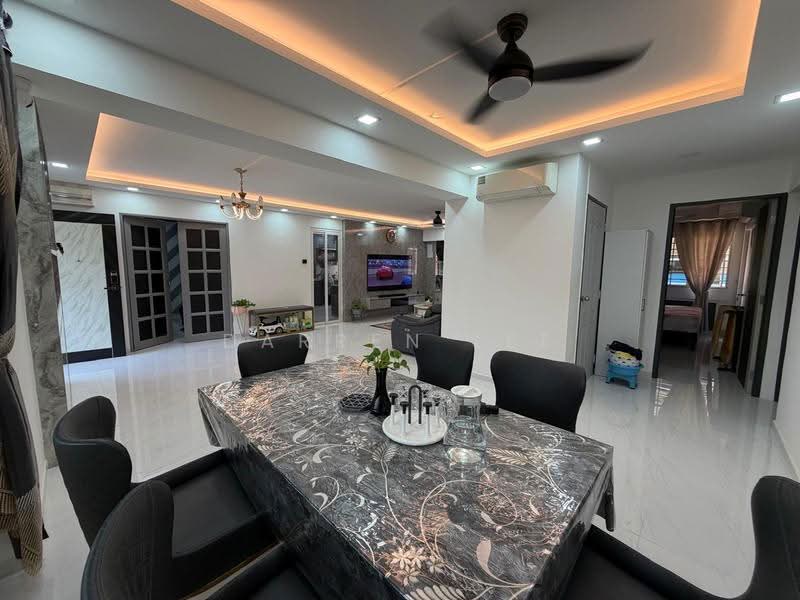 856E Tampines Street 82, 856E Tampines Street 82, Pasir Ris / Tampines, 4 Bedrooms, 1,625 sqft, HDB Flat For Sale, by Darren Lee, 500255934 - Dining Room - PropertyGuru.com.sg