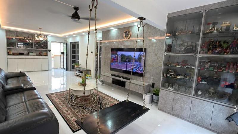856E Tampines Street 82, 856E Tampines Street 82, Pasir Ris / Tampines, 4 Bedrooms, 1,625 sqft, HDB Flat For Sale, by Darren Lee, 500255934 - Living Room - PropertyGuru.com.sg