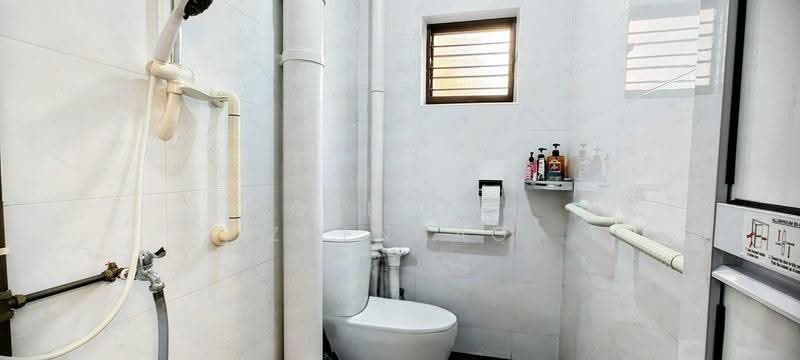 833 Yishun Street 81, 833 Yishun Street 81, Sembawang / Yishun, 3 Bedrooms, 1,108 sqft, HDB Flat For Sale, by Jose Loh Zhenhao, 500255940 - Bathroom - PropertyGuru.com.sg