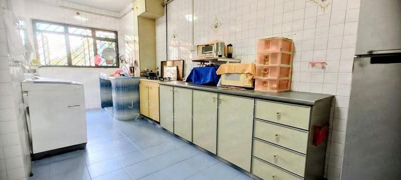 833 Yishun Street 81, 833 Yishun Street 81, Sembawang / Yishun, 3 Bedrooms, 1,108 sqft, HDB Flat For Sale, by Jose Loh Zhenhao, 500255940 - Kitchen - PropertyGuru.com.sg