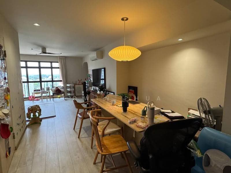 75C Redhill Road, 75C Redhill Road, Alexandra / Commonwealth, 4 Bedrooms, 1,076 sqft, HDB Flat For Sale, by Edwin Phua, 500255952 - Living Room - PropertyGuru.com.sg