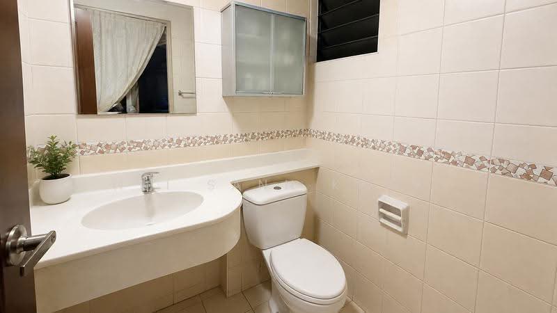 675A Jurong West Street 64, 675A Jurong West Street 64, Boon Lay / Jurong / Tuas, 3 Bedrooms, 1,184 sqft, HDB Flat For Sale, by Hui Sann Kwok, 500255972 - Bathroom - PropertyGuru.com.sg