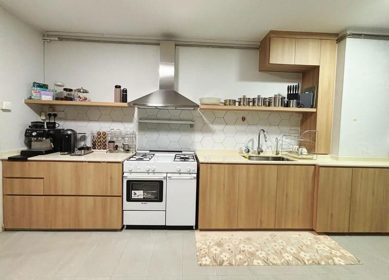205 Choa Chu Kang Central, 205 Choa Chu Kang Central, Dairy Farm / Bukit Panjang / Choa Chu Kang, 4 Bedrooms, 1,313 sqft, HDB Flat For Sale, by Josephine Lim, 500255974 - Kitchen - PropertyGuru.com.sg