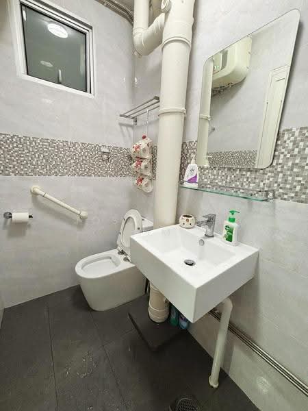 205 Choa Chu Kang Central, 205 Choa Chu Kang Central, Dairy Farm / Bukit Panjang / Choa Chu Kang, 4 Bedrooms, 1,313 sqft, HDB Flat For Sale, by Josephine Lim, 500255974 - PropertyGuru.com.sg