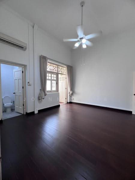 Conservation House, Towner Road, May Road , McNair Road , Boon Keng Road , Serangoon Road, Balestier Road, Balestier / Toa Payoh, 4 Bedrooms, 2,916 sqft, Conservation House For Rent, by Johnny Chia, 500255976 - Bathroom - PropertyGuru.com.sg