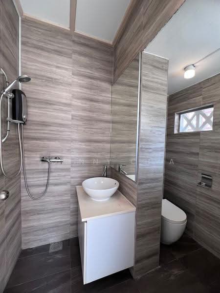 Conservation House, Towner Road, May Road , McNair Road , Boon Keng Road , Serangoon Road, Balestier Road, Balestier / Toa Payoh, 4 Bedrooms, 2,916 sqft, Conservation House For Rent, by Johnny Chia, 500255976 - Bathroom - PropertyGuru.com.sg