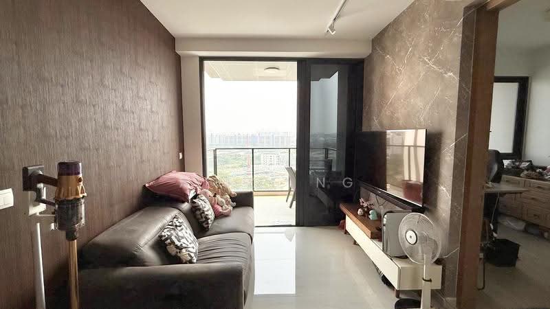 Whistler Grand, 107 West Coast Vale, Buona Vista / West Coast / Clementi New Town, 2 Bedrooms, 614 sqft, Condominium For Sale, by Alize Ng, 500255992 - Living Room - PropertyGuru.com.sg