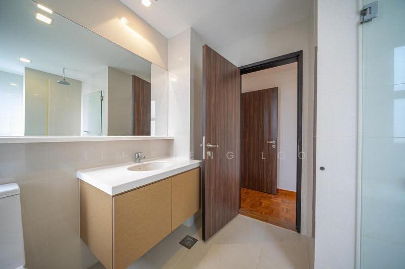 Nassim Regency, 37 Nassim Road, Tanglin / Holland / Bukit Timah, 3 Bedrooms, 2,024 sqft, Apartment For Rent, by Lim Sheng Loo, 500256002 - Bathroom - PropertyGuru.com.sg
