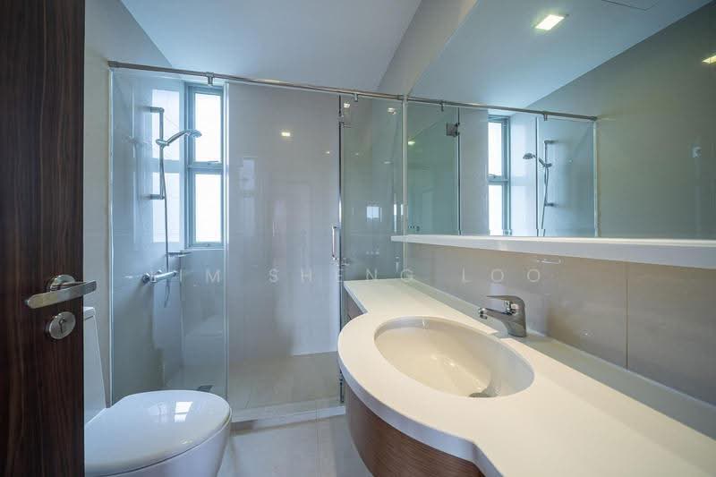 Nassim Regency, 37 Nassim Road, Tanglin / Holland / Bukit Timah, 3 Bedrooms, 2,024 sqft, Apartment For Rent, by Lim Sheng Loo, 500256002 - Bathroom - PropertyGuru.com.sg