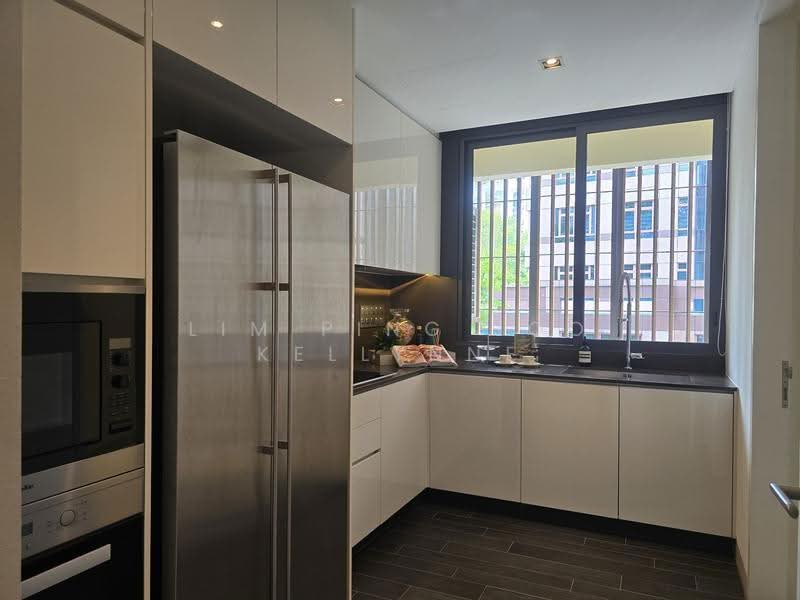 Lloyd SixtyFive, 65 Lloyd Road, Orchard / River Valley, 2 Bedrooms, 1,808 sqft, Condominium For Sale, by Lim Ping Joo Kellynne, 500256006 - Kitchen - PropertyGuru.com.sg