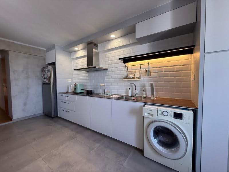 156 Hougang Street 11, 156 Hougang Street 11, Hougang / Punggol / Sengkang, 3 Bedrooms, 1,054 sqft, HDB Flat For Sale, by Philip Peh, 500256007 - Kitchen - PropertyGuru.com.sg