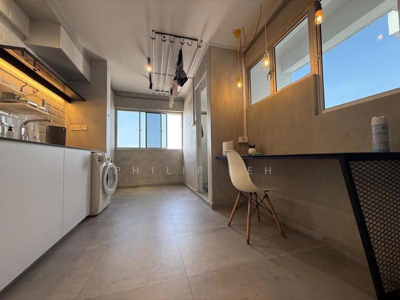 156 Hougang Street 11, 156 Hougang Street 11, Hougang / Punggol / Sengkang, 3 Bedrooms, 1,054 sqft, HDB Flat For Sale, by Philip Peh, 500256007 - Balcony - PropertyGuru.com.sg