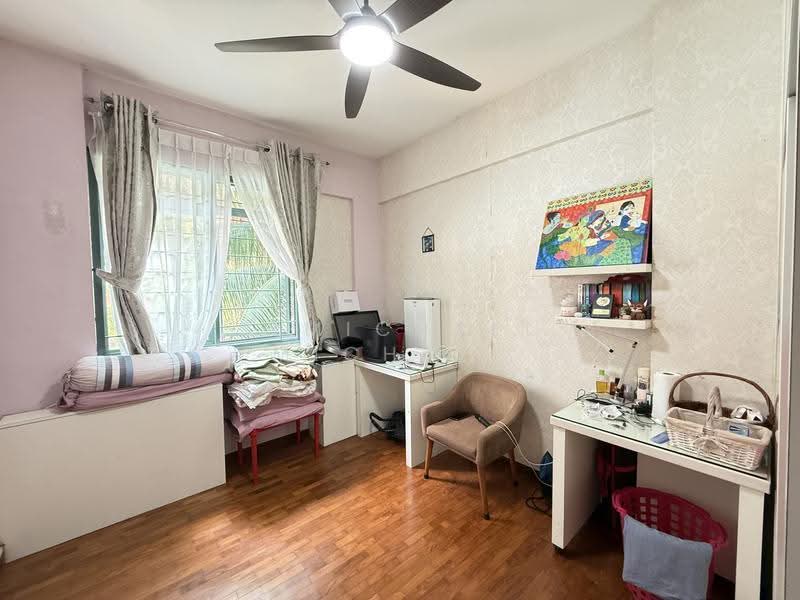 Summerdale, 10 Boon Lay Drive, Boon Lay / Jurong / Tuas, 3 Bedrooms, 1,399 sqft, Condominium For Sale, by S MICHAEL Michael, 500256008 - Bedroom - PropertyGuru.com.sg
