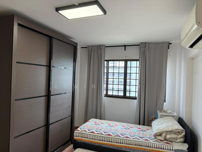 239 Jurong East Street 21, 239 Jurong East Street 21, Boon Lay / Jurong / Tuas, 4 Bedrooms, 1,291 sqft, HDB Flat For Sale, by Edwin Phua, 500256033 - Bedroom - PropertyGuru.com.sg