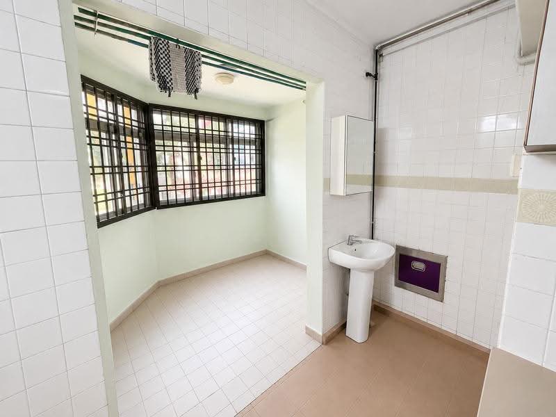 311 Ang Mo Kio Avenue 3, 311 Ang Mo Kio Avenue 3, Ang Mo Kio / Bishan / Thomson, 3 Bedrooms, 1,324 sqft, HDB Flat For Sale, by Jayden Teo, 500256044 - Yard - PropertyGuru.com.sg