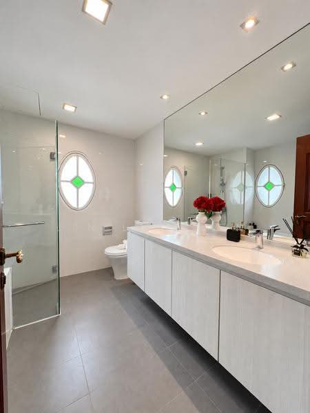 Gentle Villas, 74 Gentle Drive, Newton / Novena, 5 Bedrooms, 2,900 sqft, Detached House For Sale, by Lin LuoChen, 500256047 - Bathroom - PropertyGuru.com.sg