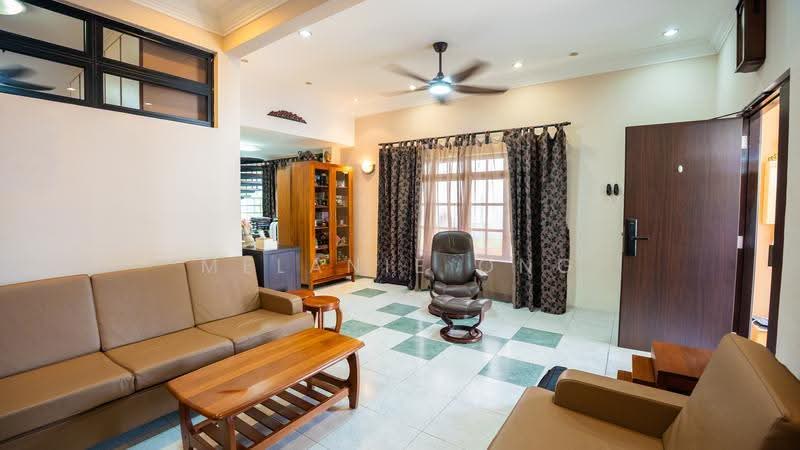 Sembawang Hills Estate, Sembawang Hills Drive, Ang Mo Kio / Bishan / Thomson, 4 Bedrooms, 2,131 sqft, Corner Terrace For Sale, by Melanie Ong, 500256050 - Living Room - PropertyGuru.com.sg