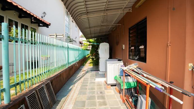 Sembawang Hills Estate, Sembawang Hills Drive, Ang Mo Kio / Bishan / Thomson, 4 Bedrooms, 2,131 sqft, Corner Terrace For Sale, by Melanie Ong, 500256050 - Exterior - PropertyGuru.com.sg