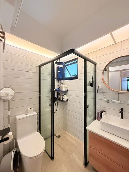63 Greentops @ Sims Place, 63 Sims Place, Eunos / Geylang / Paya Lebar, 2 Bedrooms, 732 sqft, HDB Flat For Sale, by James Yeo, 500256055 - Bathroom - PropertyGuru.com.sg