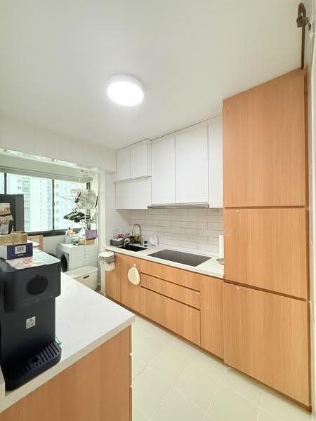 63 Greentops @ Sims Place, 63 Sims Place, Eunos / Geylang / Paya Lebar, 2 Bedrooms, 732 sqft, HDB Flat For Sale, by James Yeo, 500256055 - Kitchen - PropertyGuru.com.sg