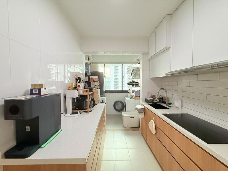 63 Greentops @ Sims Place, 63 Sims Place, Eunos / Geylang / Paya Lebar, 2 Bedrooms, 732 sqft, HDB Flat For Sale, by James Yeo, 500256055 - Kitchen - PropertyGuru.com.sg