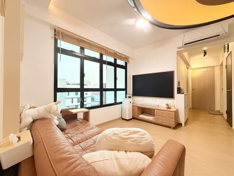 63 Greentops @ Sims Place, 63 Sims Place, Eunos / Geylang / Paya Lebar, 2 Bedrooms, 732 sqft, HDB Flat For Sale, by James Yeo, 500256055 - Living Room - PropertyGuru.com.sg