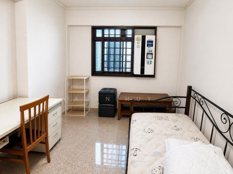 62 Lorong 4 Toa Payoh, 62 Lorong 4 Toa Payoh, Balestier / Toa Payoh, Room Rental, 200 sqft, HDB Flat For Rent, by Alan Huy, 500256065 - Bedroom - PropertyGuru.com.sg
