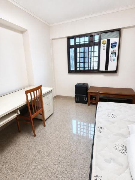 62 Lorong 4 Toa Payoh, 62 Lorong 4 Toa Payoh, Balestier / Toa Payoh, Room Rental, 200 sqft, HDB Flat For Rent, by Alan Huy, 500256065 - Bedroom - PropertyGuru.com.sg