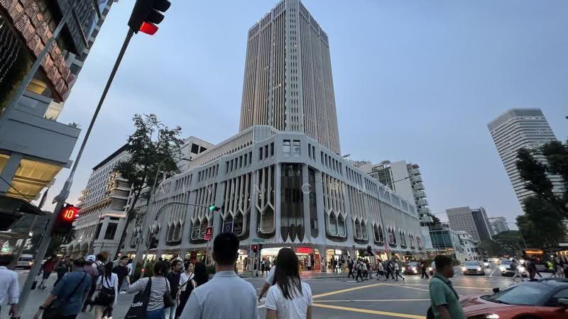 Peninsula Plaza, 111 North Bridge Road, City Hall / Clarke Quay, 2,454 sqft, Mall Shop For Sale, by Alvin Chua, 500256066 - Exterior - CommercialGuru.com.sg