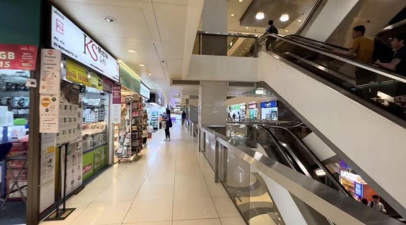 Peninsula Plaza, 111 North Bridge Road, City Hall / Clarke Quay, 2,454 sqft, Mall Shop For Sale, by Alvin Chua, 500256066 - Interior - CommercialGuru.com.sg