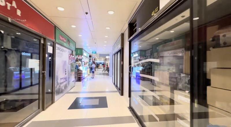 Peninsula Plaza, 111 North Bridge Road, City Hall / Clarke Quay, 2,454 sqft, Mall Shop For Sale, by Alvin Chua, 500256066 - Corridor - CommercialGuru.com.sg