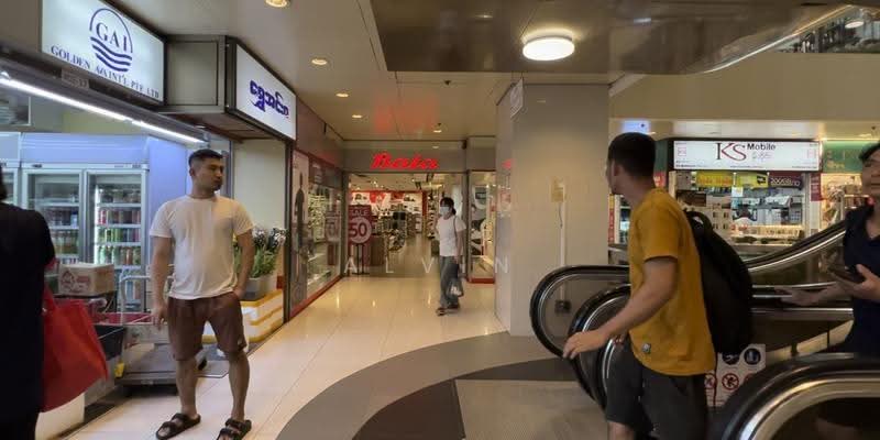 Peninsula Plaza, 111 North Bridge Road, City Hall / Clarke Quay, 2,454 sqft, Mall Shop For Sale, by Alvin Chua, 500256066 - Corridor - CommercialGuru.com.sg