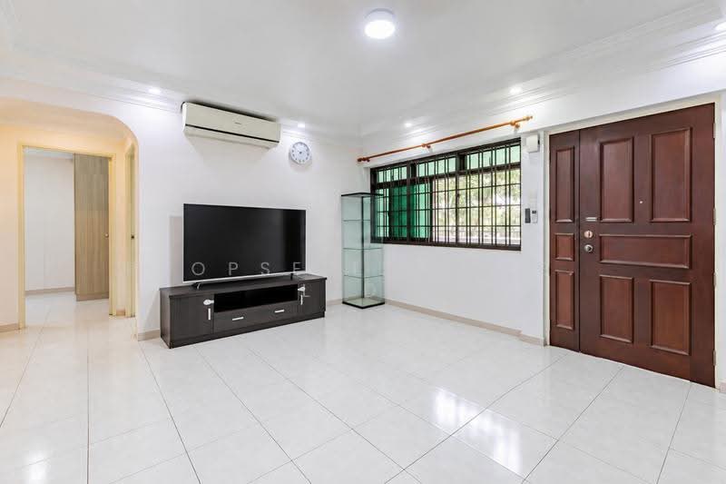 679C Jurong West Central 1, 679C Jurong West Central 1, Boon Lay / Jurong / Tuas, 3 Bedrooms, 1,012 sqft, HDB Flat For Sale, by Reine Chan, 500256069 - Living Room - PropertyGuru.com.sg