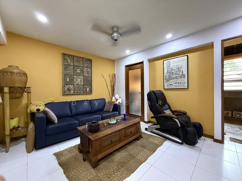 326 Bukit Batok Street 33, 326 Bukit Batok Street 33, Dairy Farm / Bukit Panjang / Choa Chu Kang, 3 Bedrooms, 1,646 sqft, HDB Flat For Sale, by Dave Sear, 500256094 - Living Room - PropertyGuru.com.sg