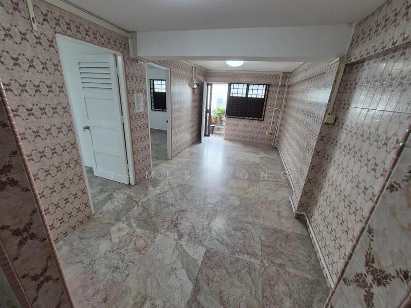 18 Bedok South Road, 18 Bedok South Road, Bedok / Upper East Coast, 2 Bedrooms, 699 sqft, HDB Flat For Rent, by James Wong, 500256095 - Living Hall out - PropertyGuru.com.sg
