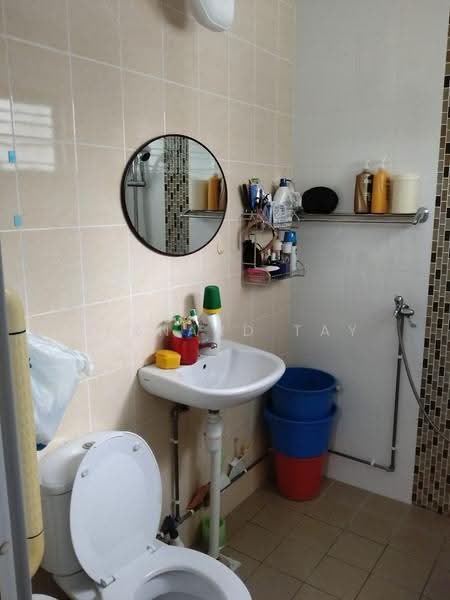 249 Yishun Avenue 9, 249 Yishun Avenue 9, Sembawang / Yishun, Room Rental, 140 sqft, HDB Flat For Rent, by Bernard Tay, 500256097 - Bathroom - PropertyGuru.com.sg